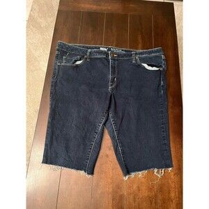 mossimo Denim Mid Rise Skinny Boot Shorts. 18R